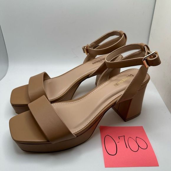 CUSHIONAIRE Women's platform dress sandal +Memory Foam 7 NUDE - Picture 3 of 7